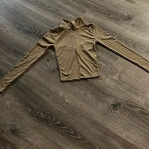 Brand is Cloud Dancer,size is XS women’s,color is tan